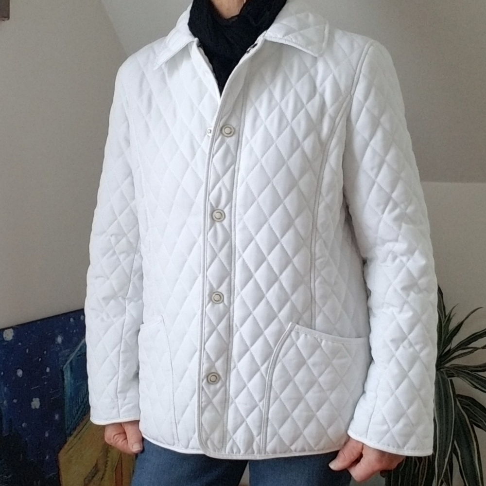Gallery Classic Quilted White lined Jacket
